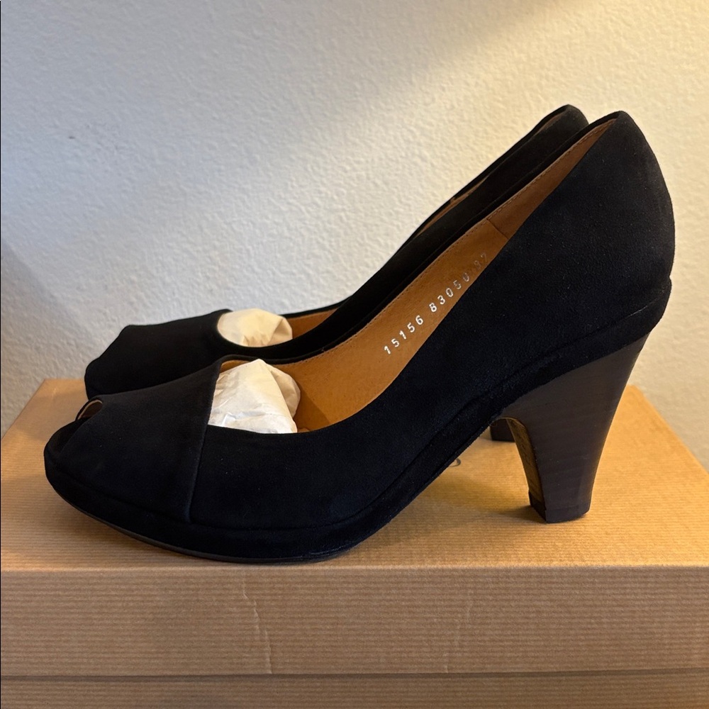 NIB [Coclico] Polly Peeper Spanish Made Suede Block Heels Black Womens 37/US 6.5 - Picture 4 of 13